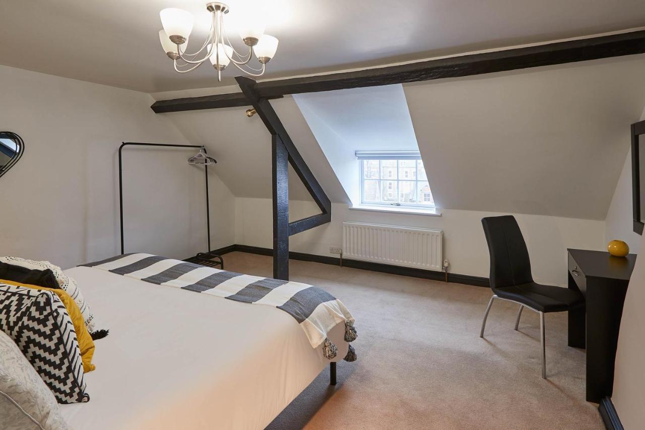Host & Stay - Princess Place Townhouse Whitby Bagian luar foto