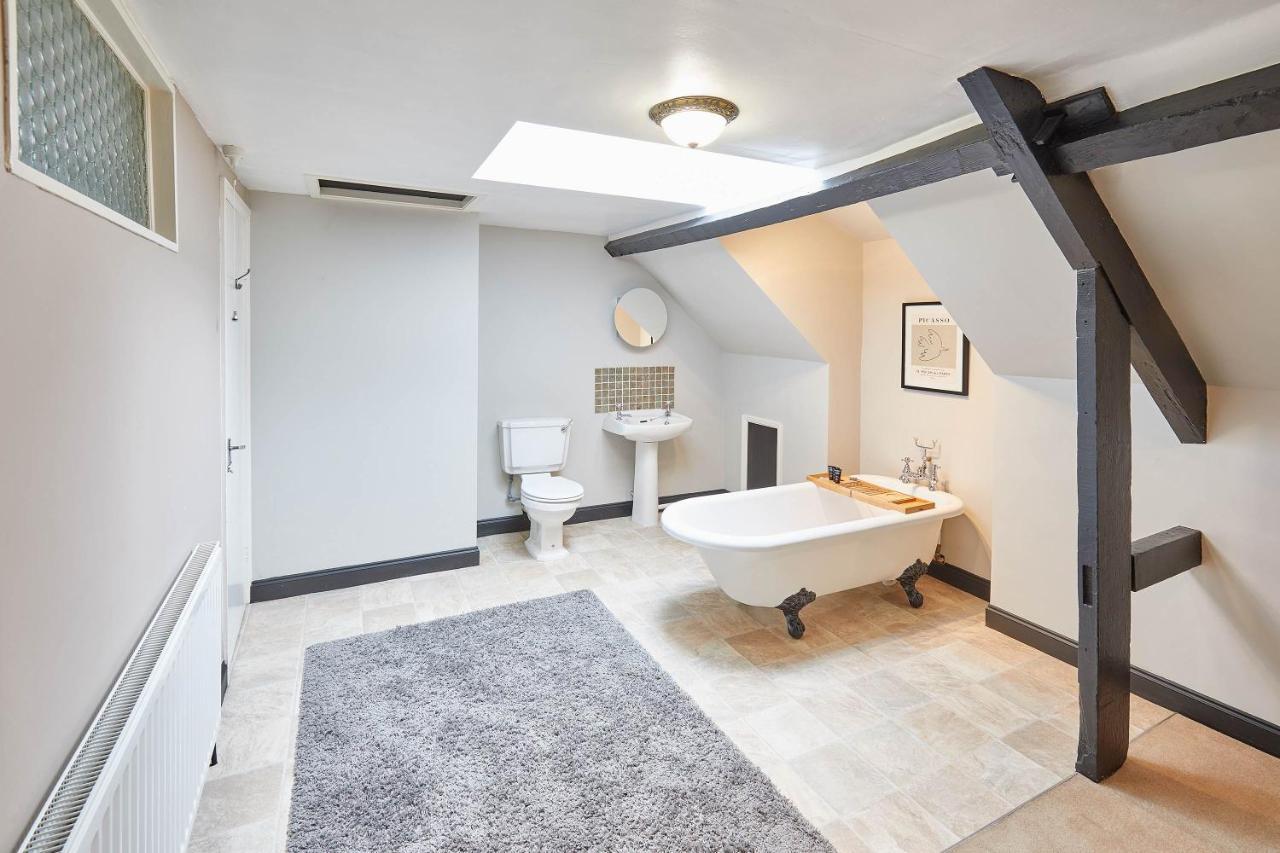 Host & Stay - Princess Place Townhouse Whitby Bagian luar foto